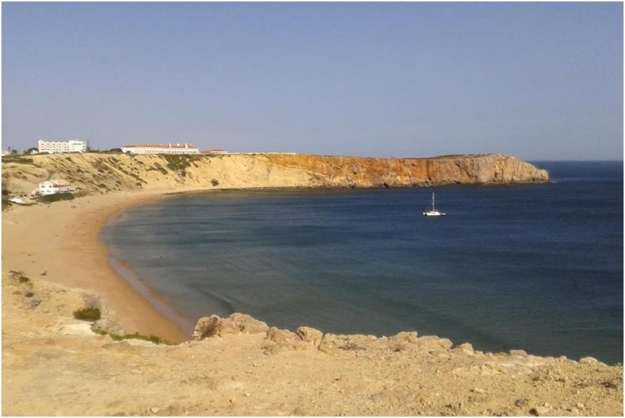 Casa de Sagres- Good Swell Bairro da Liberdade Sagres nº24, 8650-350 Sagres