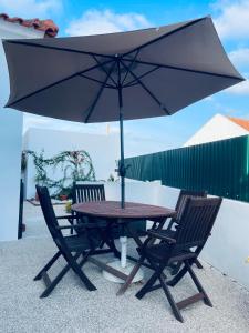 Casa do Canto - Uma casa no campo, perto da praia.