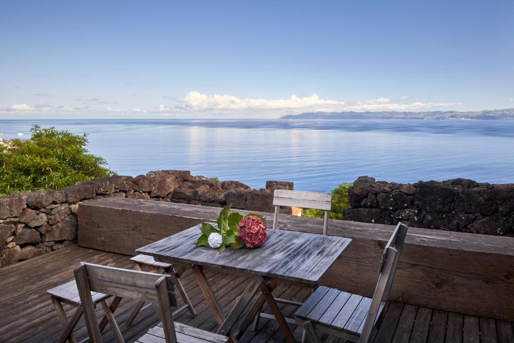 Casa do Ferreiro Rua de Baixo 15, São Roque do Pico, Ilha do Pico, Açores, 9940-312 São Miguel Arcanjo