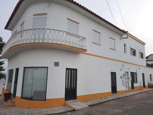 CASA DO NINHO - Entre o Campo e a Praia