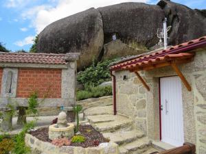 Casa do Penedo