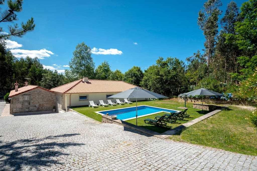 Casa do Pioledo Camélias de Basto Soutelo - Ribas s/n, 4890-501 Lamelas
