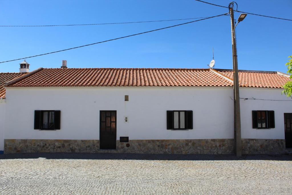 Casa do Povo Largo São Sebastião 11, 7700-222 Gomes Aires