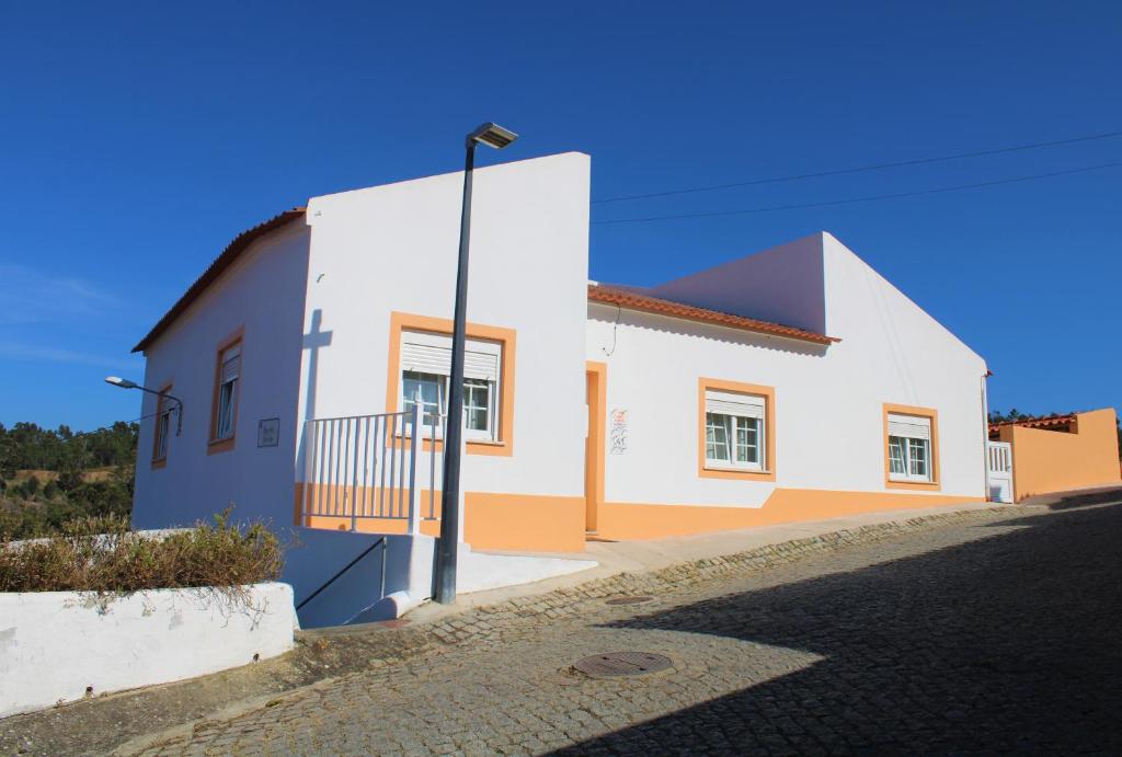 Maison de vacances Casa dos Avós 36 Rua 25 Abril 8670-320 Odeceixe