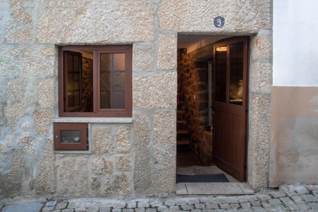 Casa dos Poetas Rua Professor Custódio Vaz Serra 9, 6250-039 Belmonte