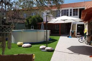 Casa dos Póvoas Pool and Barbecue