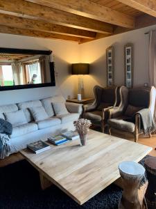 Casa en Estavar Residential con jardín y piscina