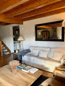 Casa en Estavar Residential con jardín y piscina