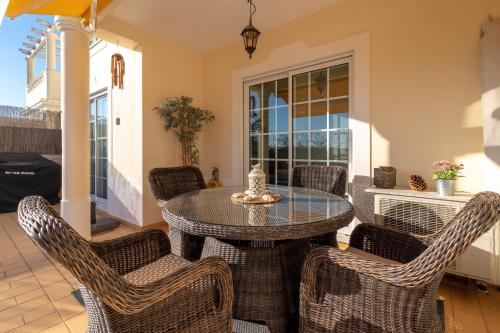 Casa Linnea private pool walk to beach