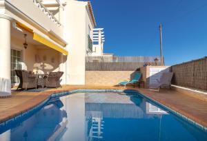 Maison de vacances Casa Linnea private pool walk to beach 14 Ferragudo Breeze, Urb Gradlinha 8400-265 Ferragudo Algarve