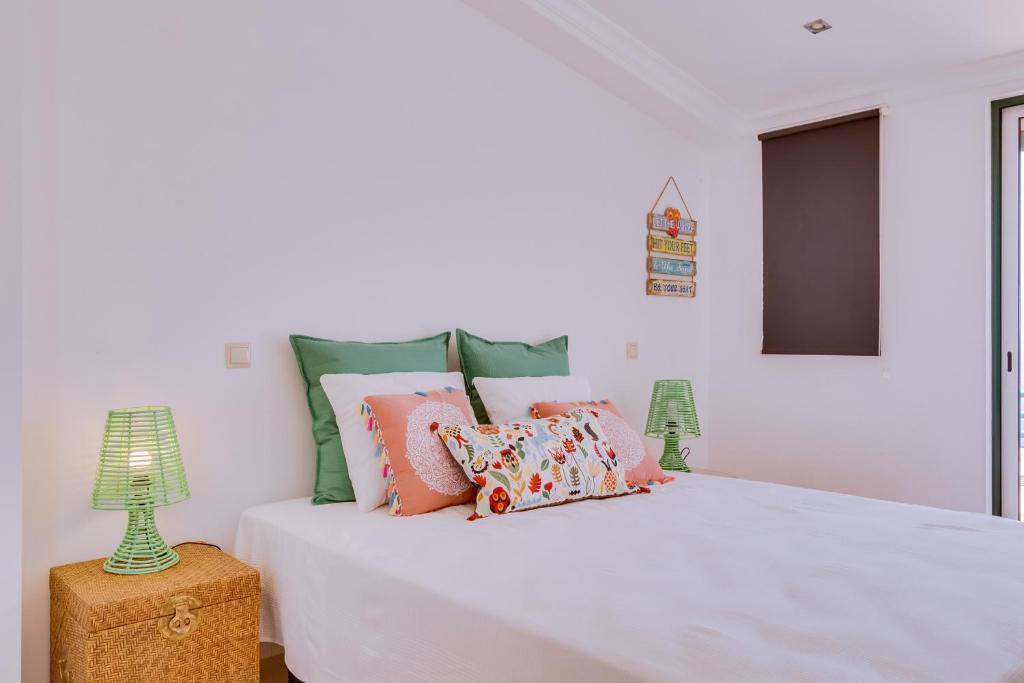 Casa Luz - Quarteira Rua da Rocha, nº9, 8125-593 Quarteira