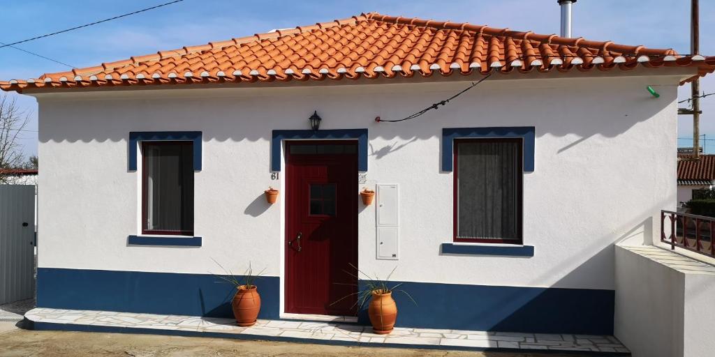 CASA NA ALDEIA BAIRRO DOS ABIBES, N. 61, 7100-014 Arcos