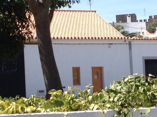 CASA NA VILA HISTÓRICA DE MOURÃO