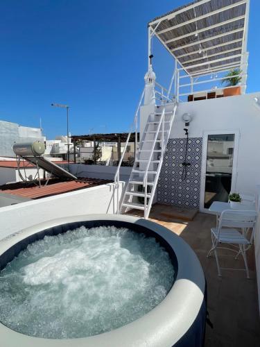 Casa Paixanita - jacuzzi & terrace downtown Olhao