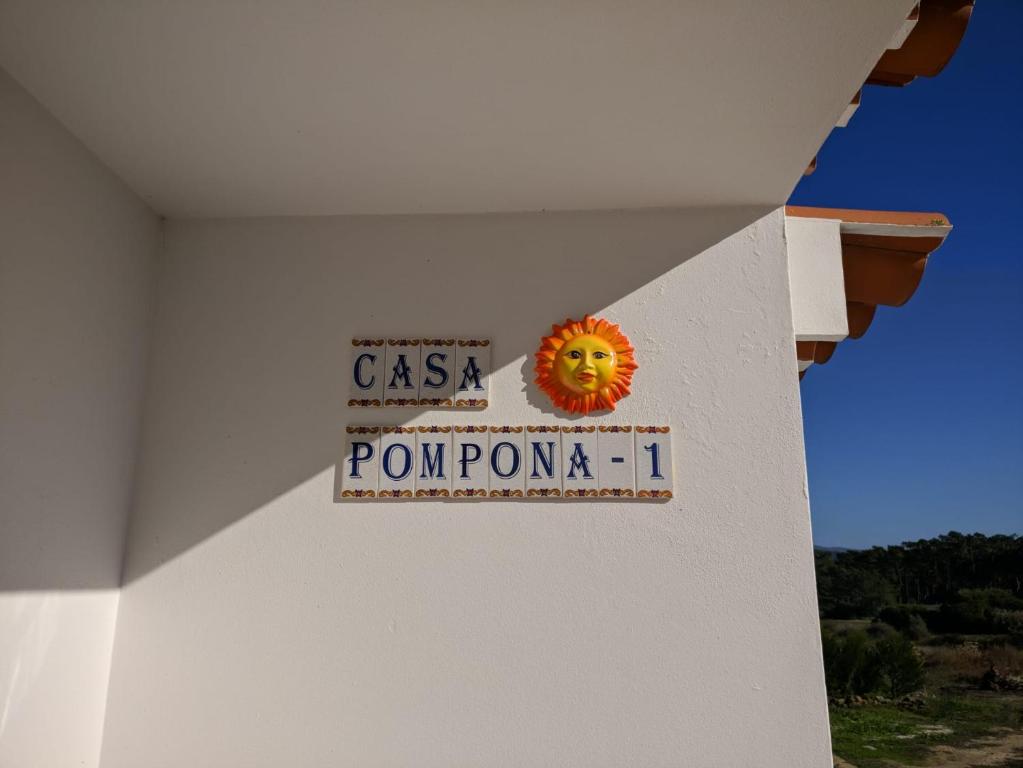 Casa Pompona 1 Travessa 16 de junho nº1, 8670-440 Rogil