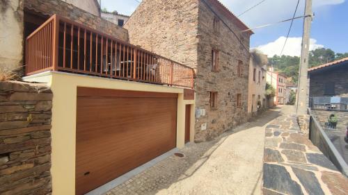 Casa Resineiro com Garagem, Terraço e Pq Almoço