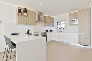 Casa Rujo - Waterside Village House