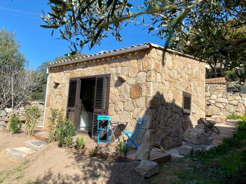 CASA SANTU 20m2, patio 35m2, en pierres typique, tout équipé