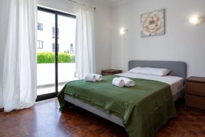 Casa São Rafael by LovelyStay