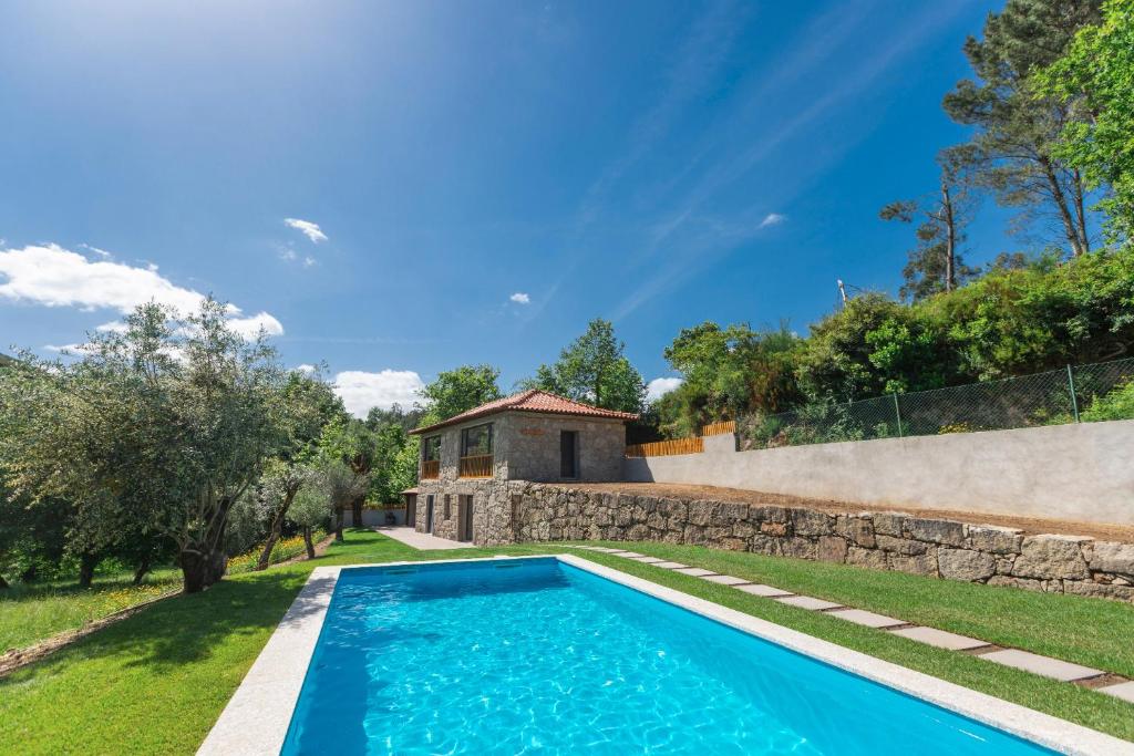 Casa Velha de Ponta Sôto Lugar de Bouças - Rua 25A, 4840-090 Cela