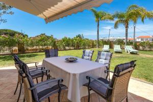 Maison de vacances Cascata Village Lote A EM1285 701Z, 37.109979, -8.213144, Lote A, An 8200-355 Branqueira Algarve