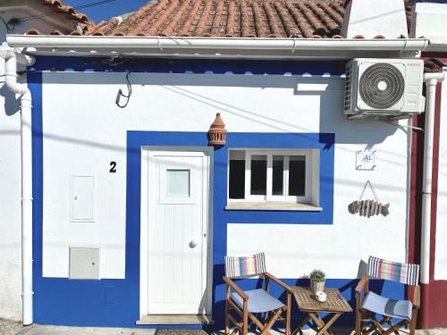 Casinha Azul near Meco Beach