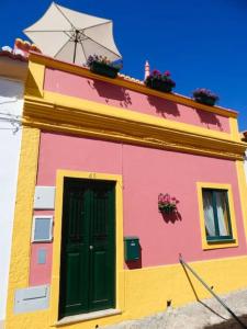 Maison de vacances Casinha Canal - Beautifully restored Moroccan inspired townhouse in Lagos historic centre 40 Rua do Canal 8600-711 Lagos Algarve