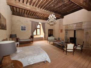 Castle 12th century with private pool close to Agen