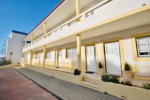 Catarina House - Baleal Beach, Balcony, Pool