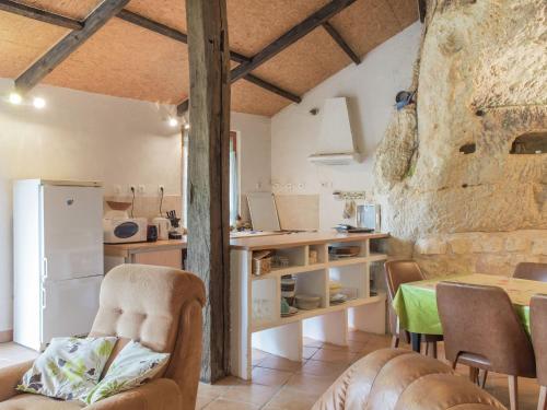 Cave house with a unique charm in the Valley of the Loire Castles!