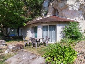 Cave house with a unique charm in the Valley of the Loire Castles!