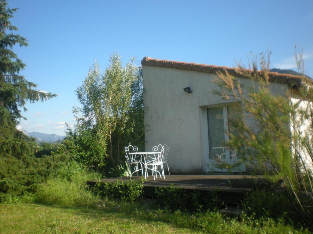 CHALET ANTLANA maison chaleureuse 08460 Signy-lʼAbbaye