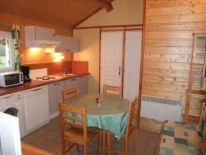 Maison de vacances Chalet Campanules 36 CAMPING LA PIERRE 70270 Mélisey Franche-Comté