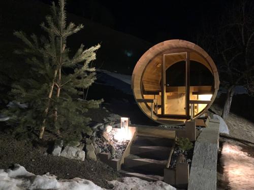 chalet coup de coeur+véhicule 4*4 ; 9 places à dispo