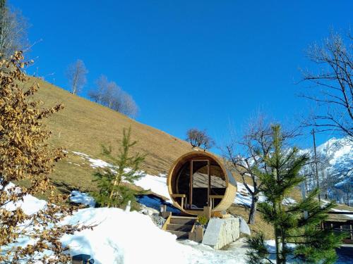 chalet coup de coeur+véhicule 4*4 ; 9 places à dispo