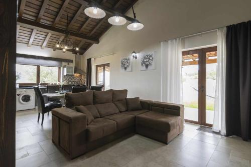 Chalet de Nunide moradida privada com piscina