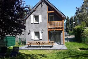 CHALET TOY