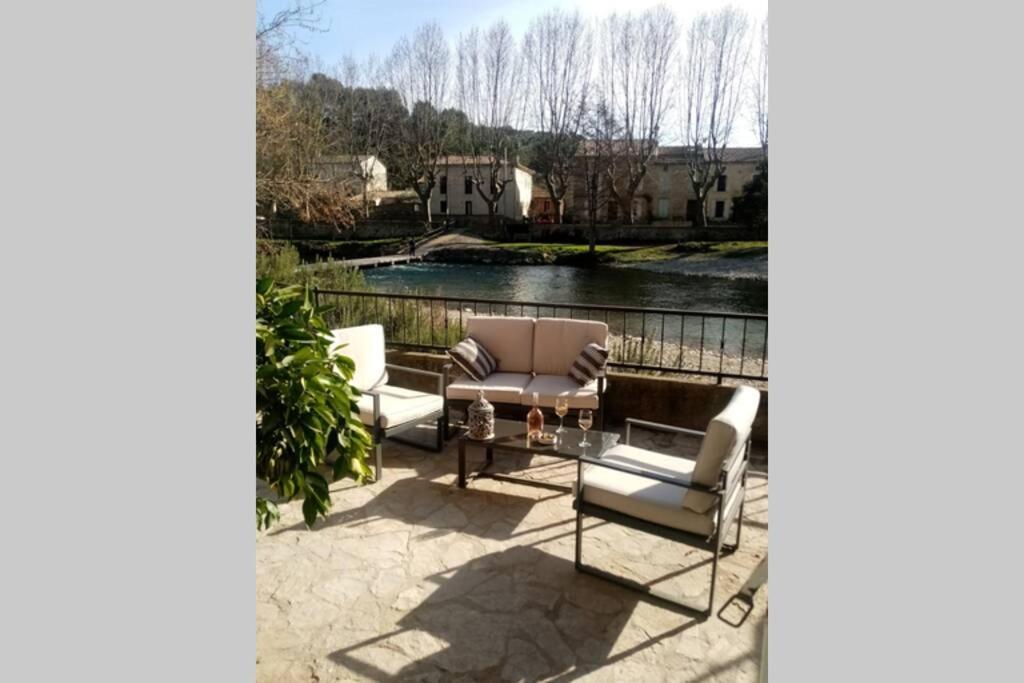 Character filled house overlooking the River Cesse 8 Place aux Herbes, 11120 Bize-Minervois