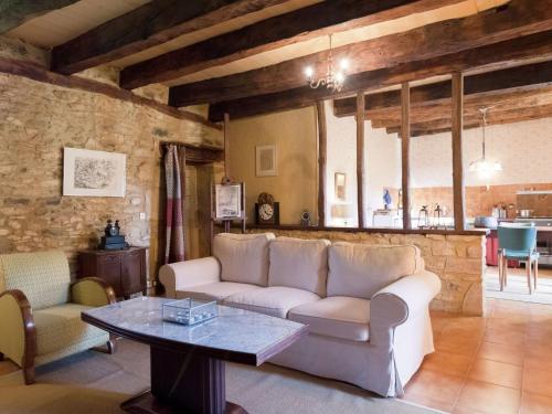 Characteristic holiday home with 4 ha grounds and lovely view