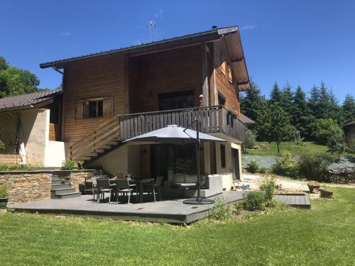 Charmant chalet entre lac et montagnes