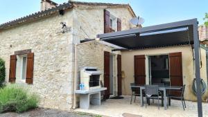 Maison de vacances Charmant gîte piscine privée chauffée climatisé aux portes du Périgord entre Villeréal et Monpazier lieu-dit cailliaou dour 47210 Parranquet Aquitaine