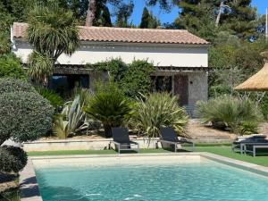 Charmant mas Croix Vertus 3 chambres Piscine Jardin