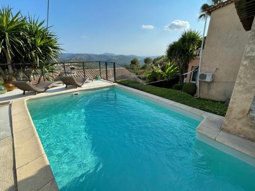 Charmant rez de villa en provence
