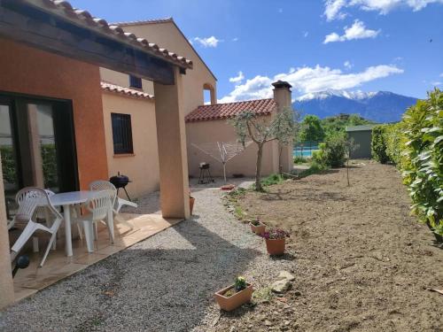 Charmant T2 moderne au calme avec jardin vue sur Canigou