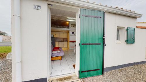 Charmante Ferme Marine, complexe avec piscine