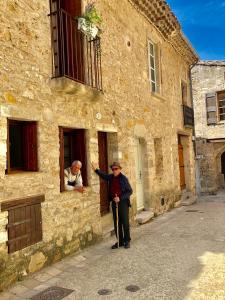 CHARMANTE MAISON A SAINT GUILHEM LE DESERT