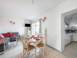 Charmante maison avec piscine partagee