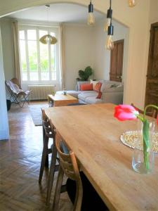 Charmante maison bourguignonne avec grand jardin et parking