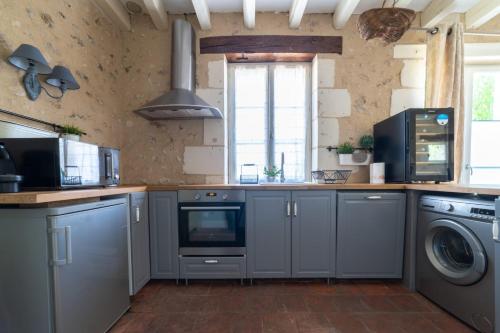 Charmante maison - Calme - 711 pers - Jacuzzi - Espace jeux extérieur