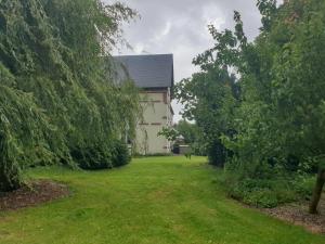 Charmante maison dans un parc de près de 3ha